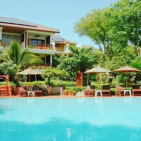 Birds And Bees Resort Pattaya Exterior photo