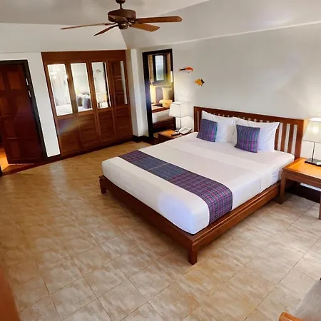 Birds And Bees Resort Pattaya Exterior photo