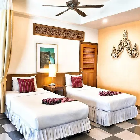 Birds And Bees Resort Pattaya Exterior photo