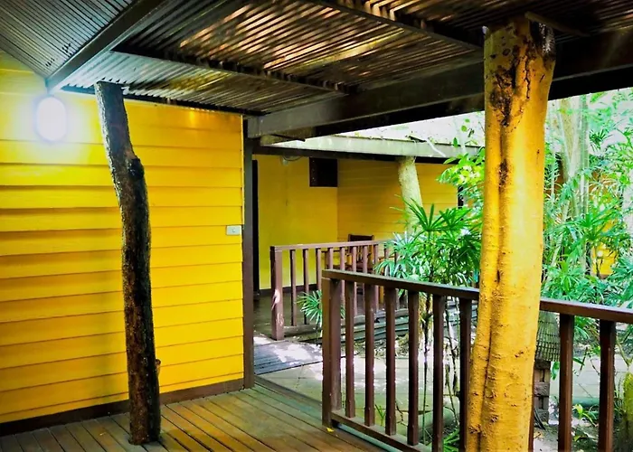 Birds And Bees Resort