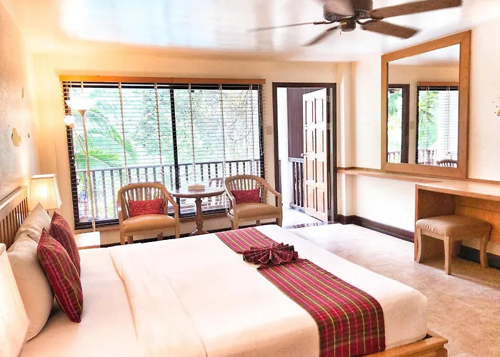 Birds And Bees Resort